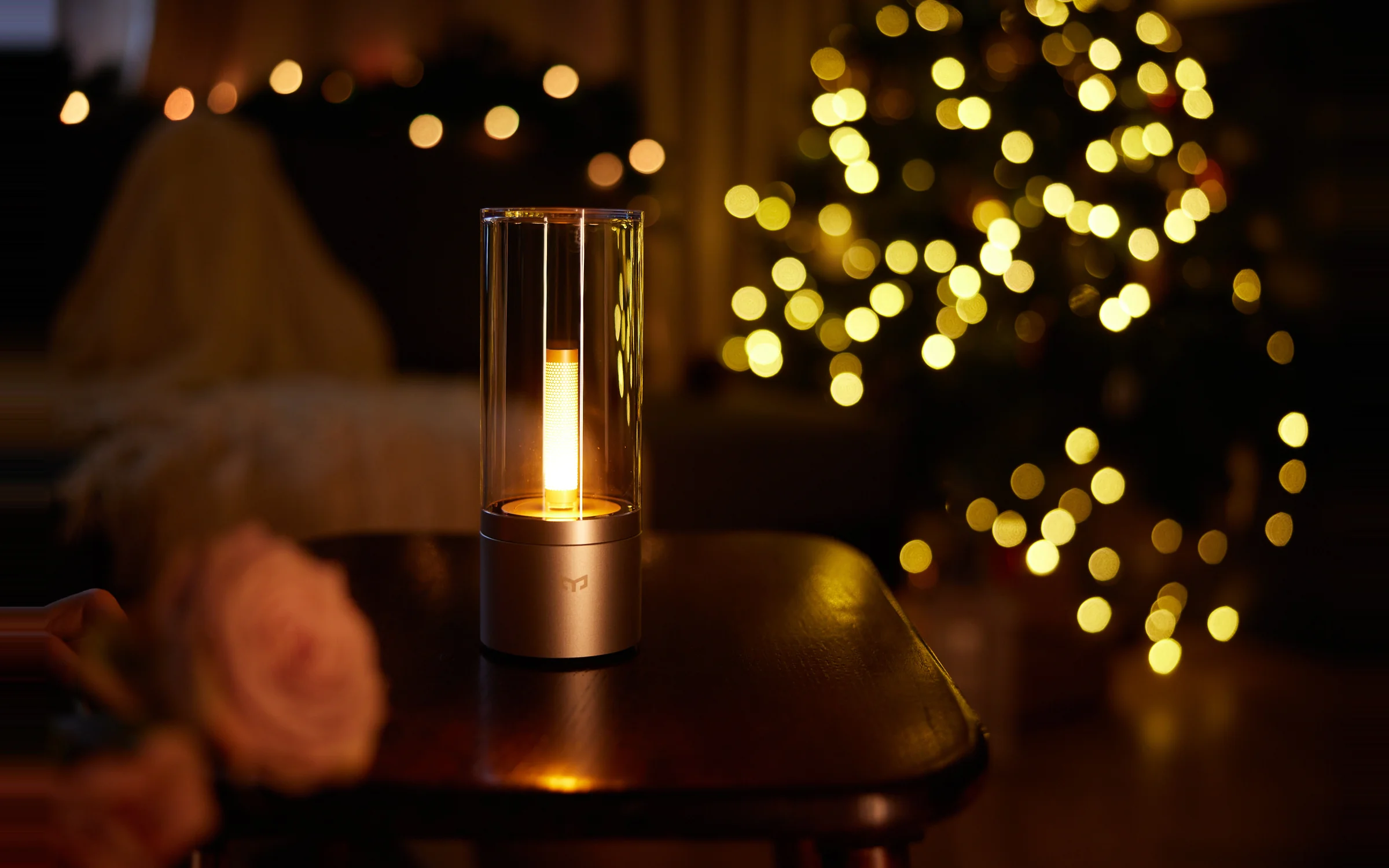 Yeelight Redbud Ambient Light Candela showing flickering candle ambient scene